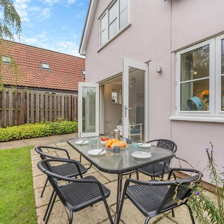 Camomile Cottage Friston Exterior photo